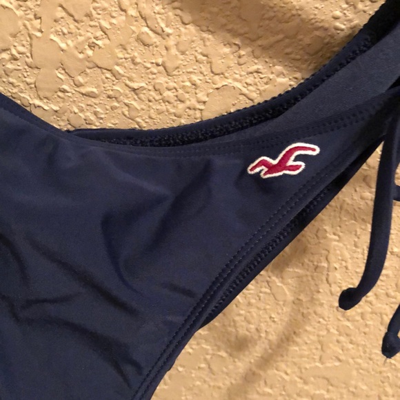 Like new Hollister Original Vintage swimsuit bottoms. Navy with maroon bird logo - Picture 2 of 7